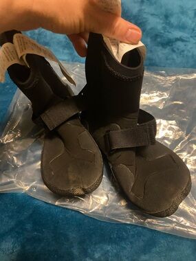 Patagonia Black Women's Neoprene Water Shoes with Hook-and-Loop Strap